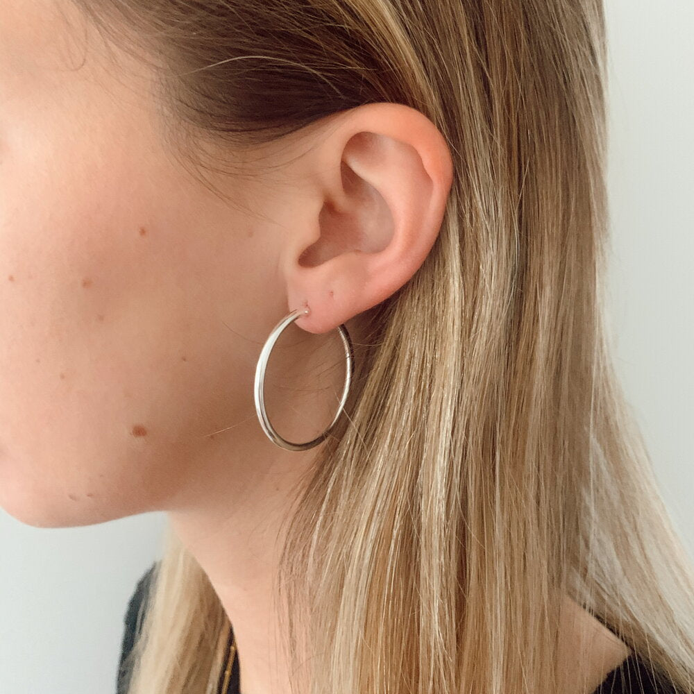 Classic Everyday Hoop Earrings in Stylish Design