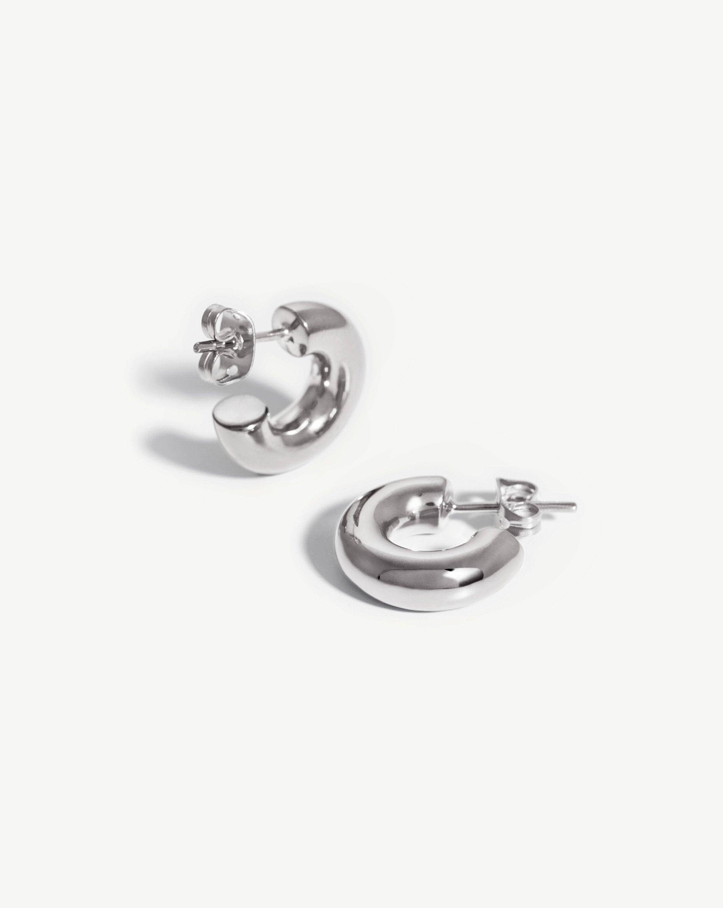 mini-chubby-hoop-earrings-silver-plated-earrings-missoma-278340_be1d45d4-6ca5-40c4-b3fe-dd5e954886bd.jpg