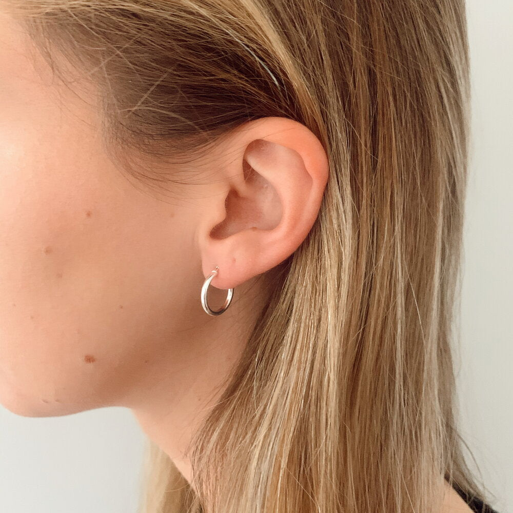 Classic Everyday Hoop Earrings in Stylish Design