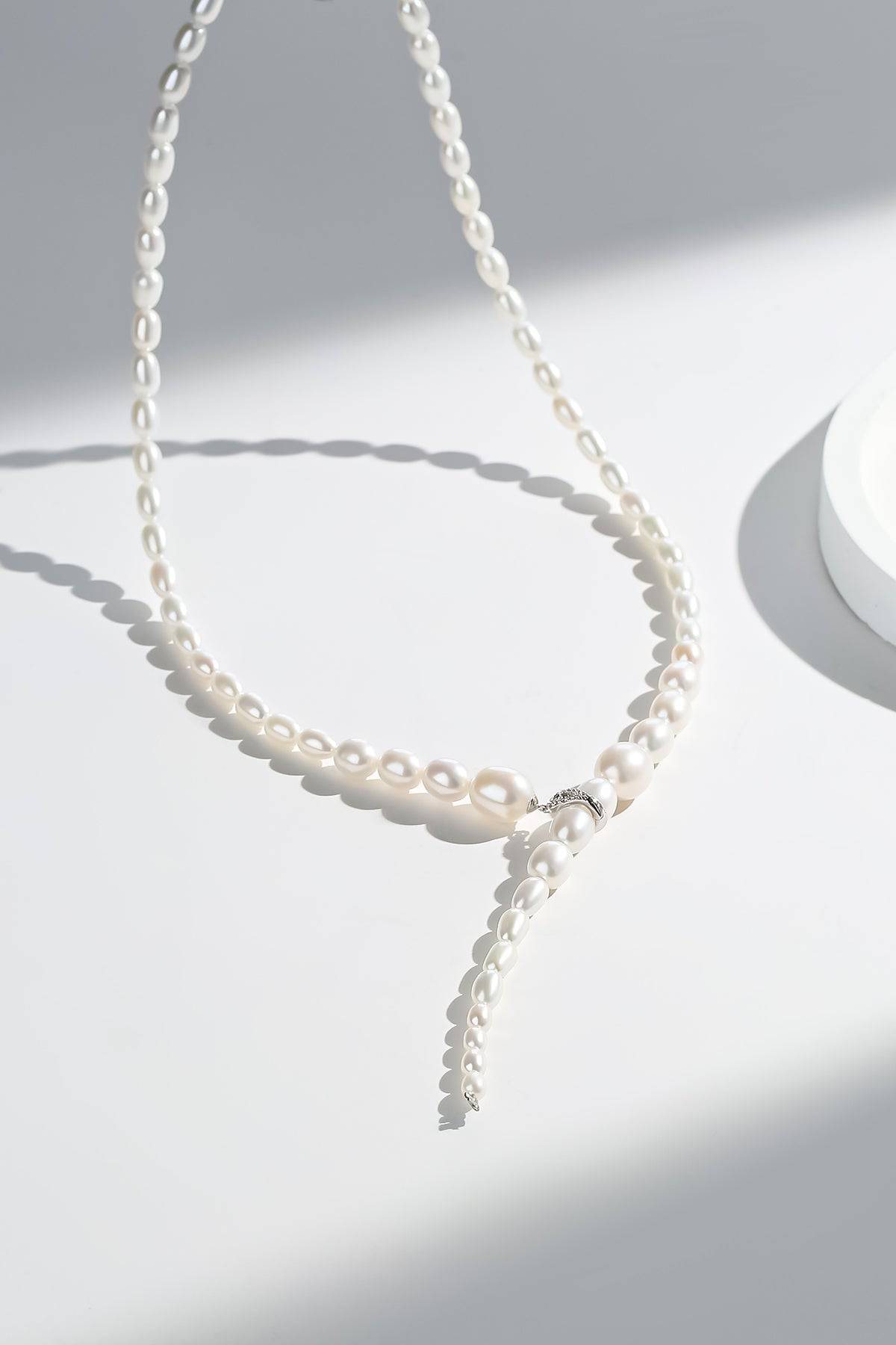 Freshwater Rice Pearl Snake Style Necklace