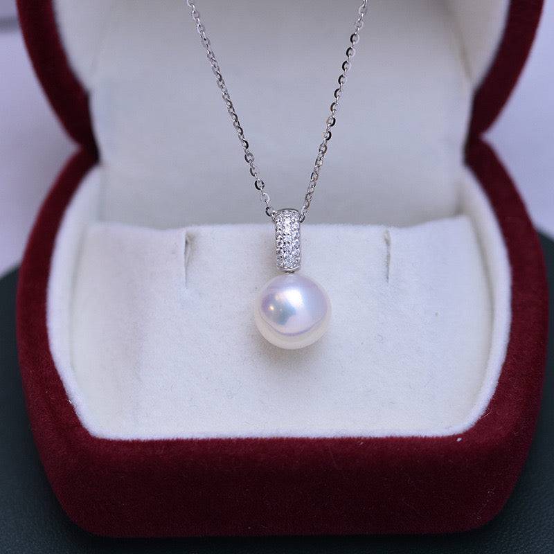 Freshwater Pearl and Anouk Design Necklace