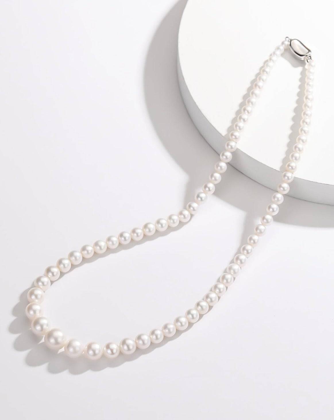 White Freshwater Pearls Gradual Size Strand