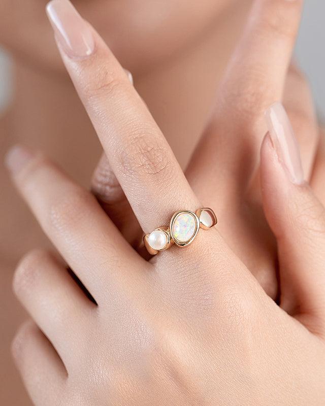 opal-pearl-ring-827035_9a10396e-b415-4ebf-8b4a-50f05f47a131.jpg