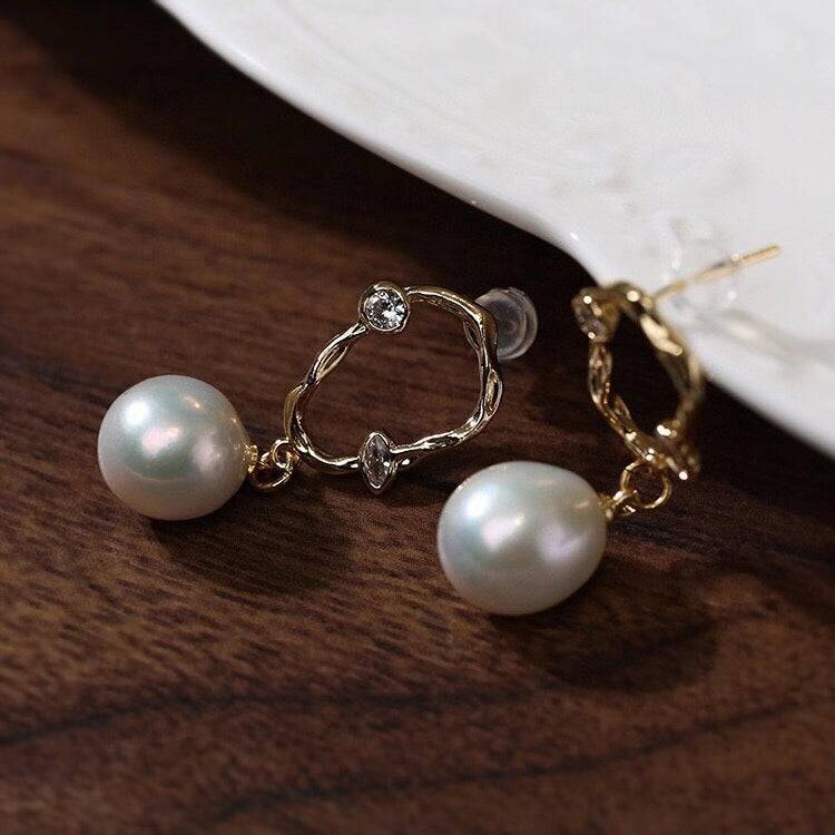 Unique Irregular Pearl Drop Earrings for Style