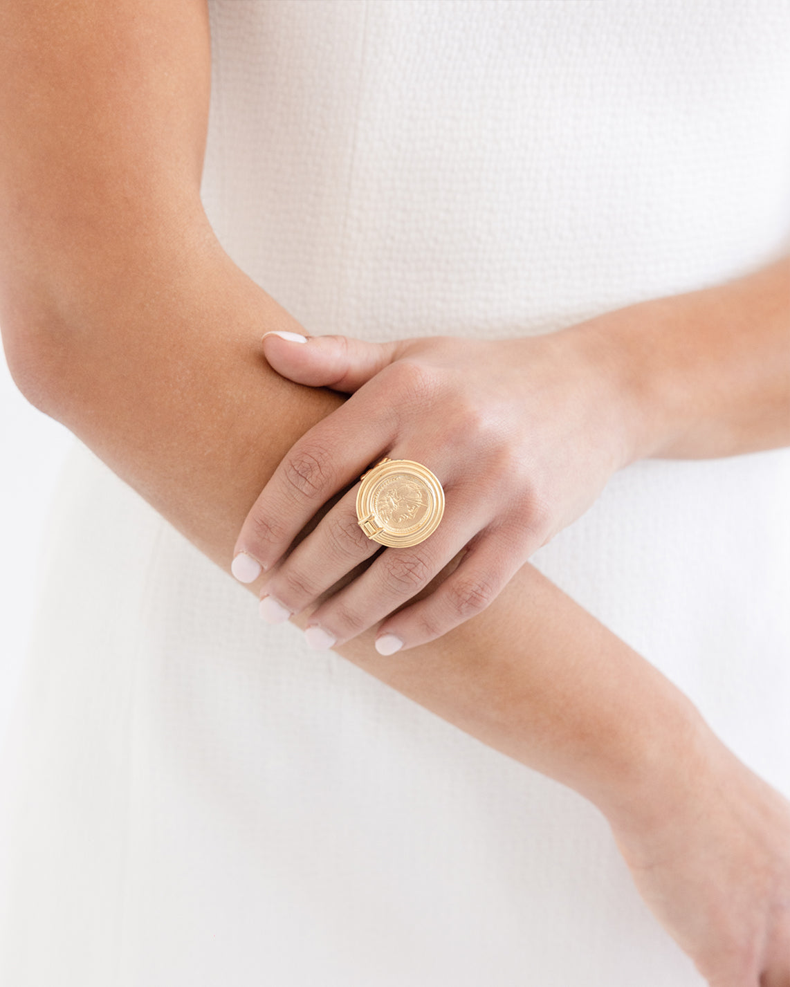 Stylish Coin Ring in Silver Material