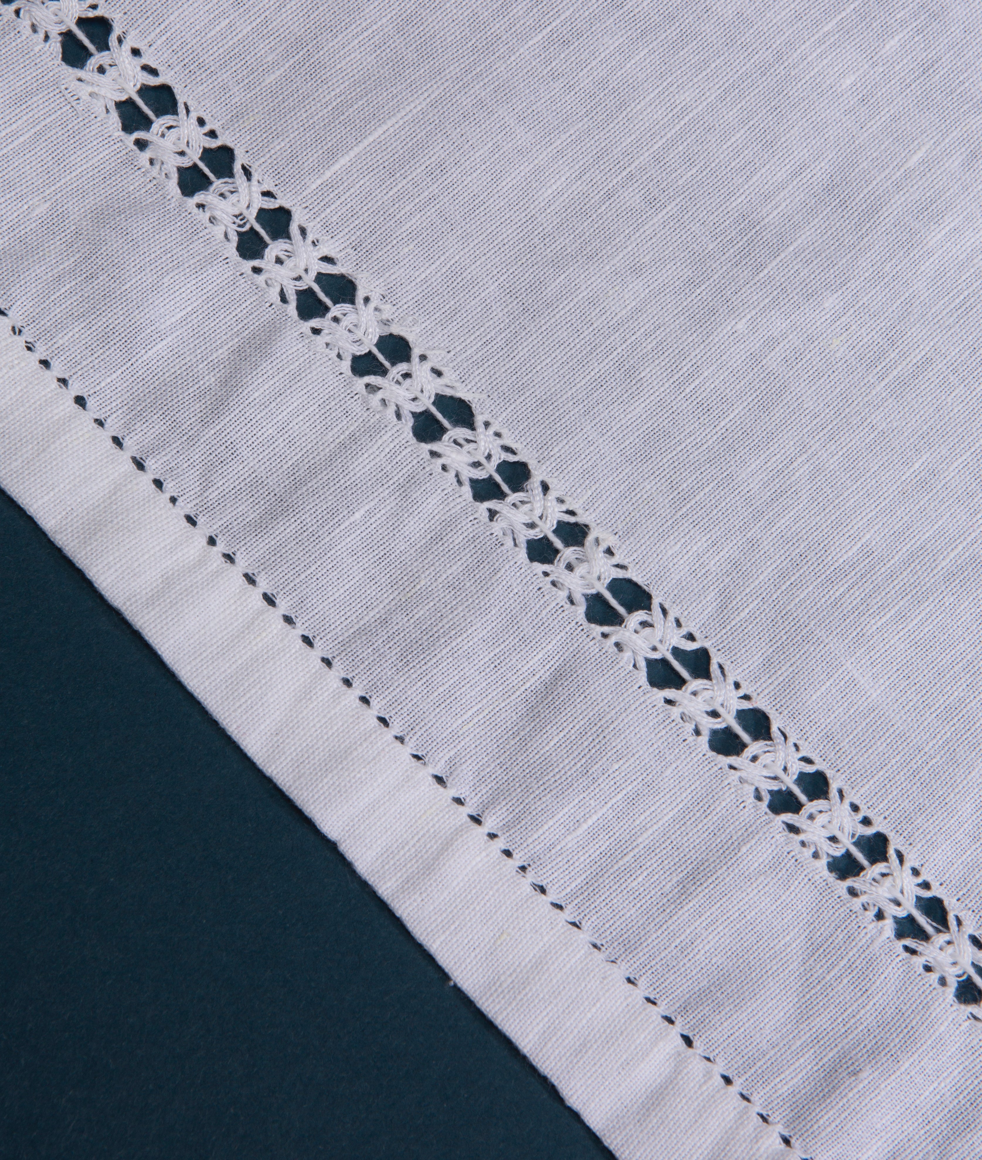 Table Runner, Á Jour Stitch