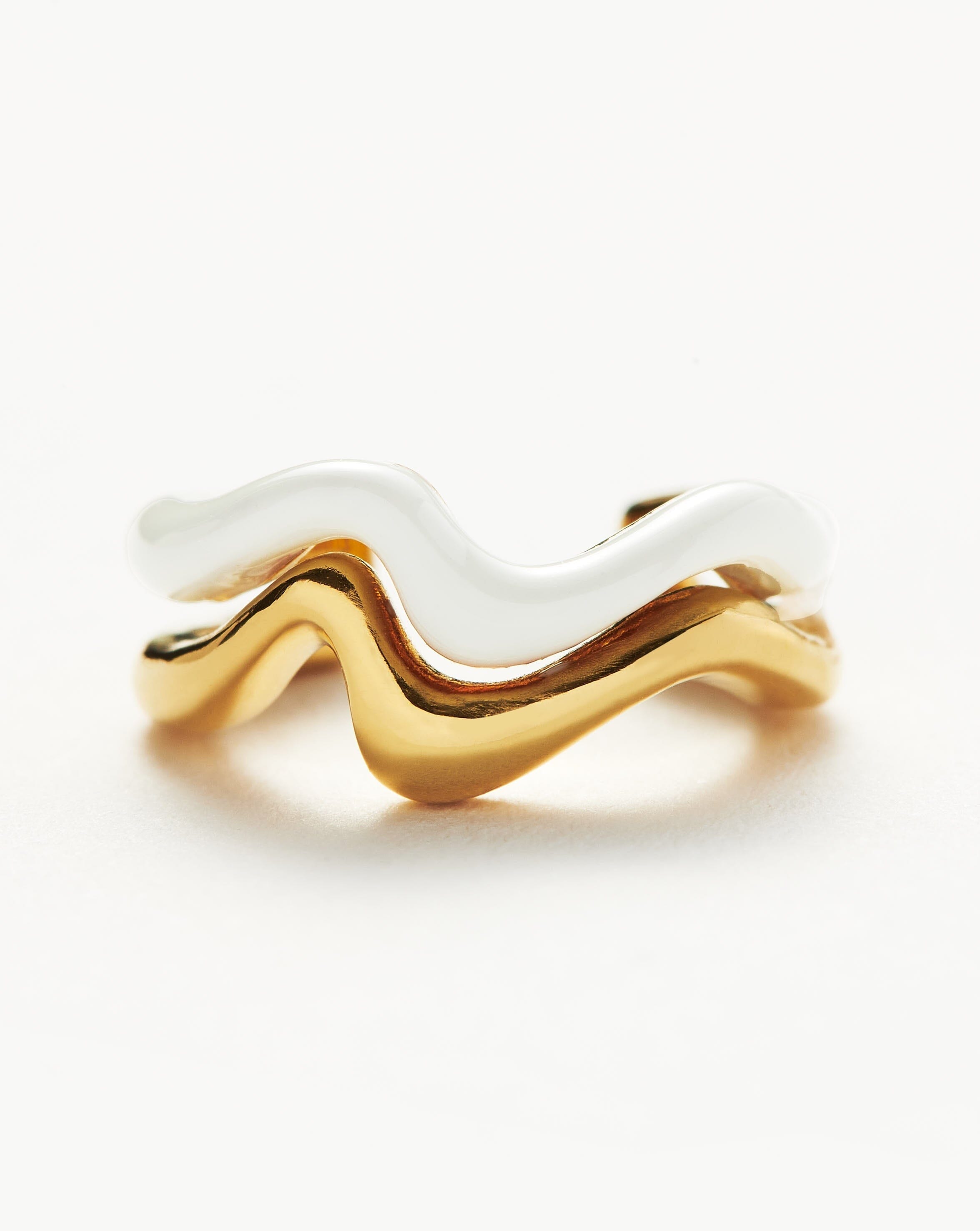 Squiggle Curve Two Tone Enamel Ear Cuff