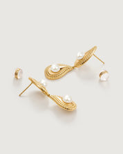 Teardrop Pearl Earring