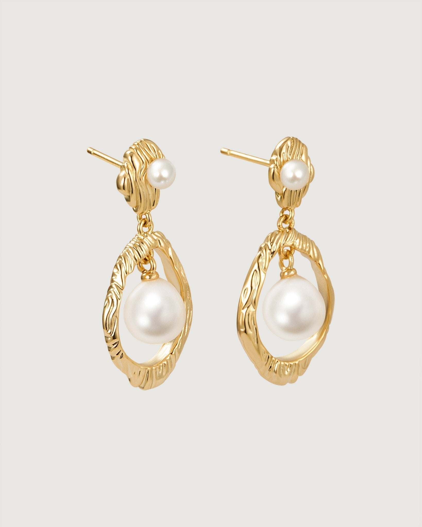 Time Baroque Pearl Earring