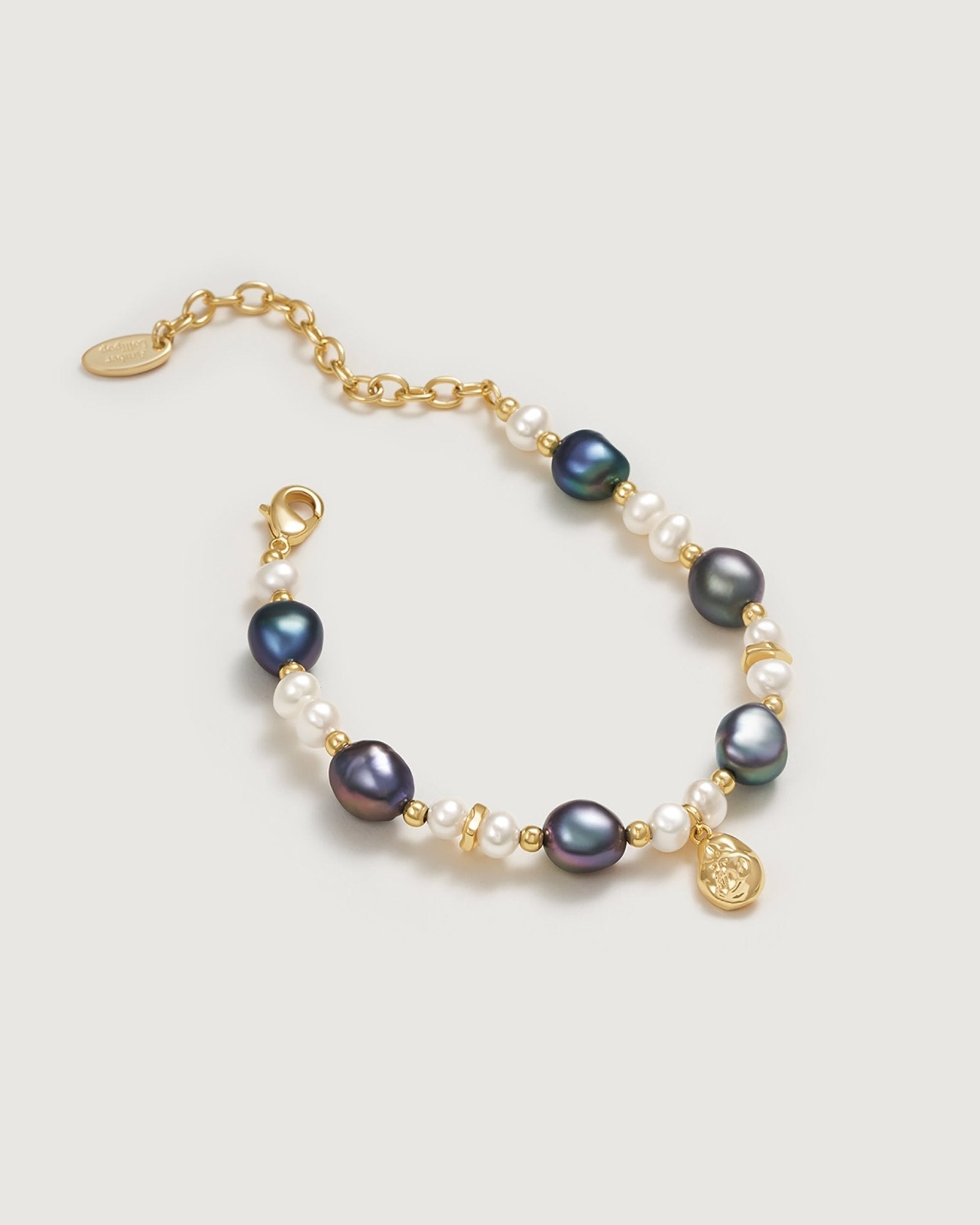 treasure-baroque-pearl-bracelet-364890_f013e56f-341b-4036-b571-0a088cb6a57b.jpg