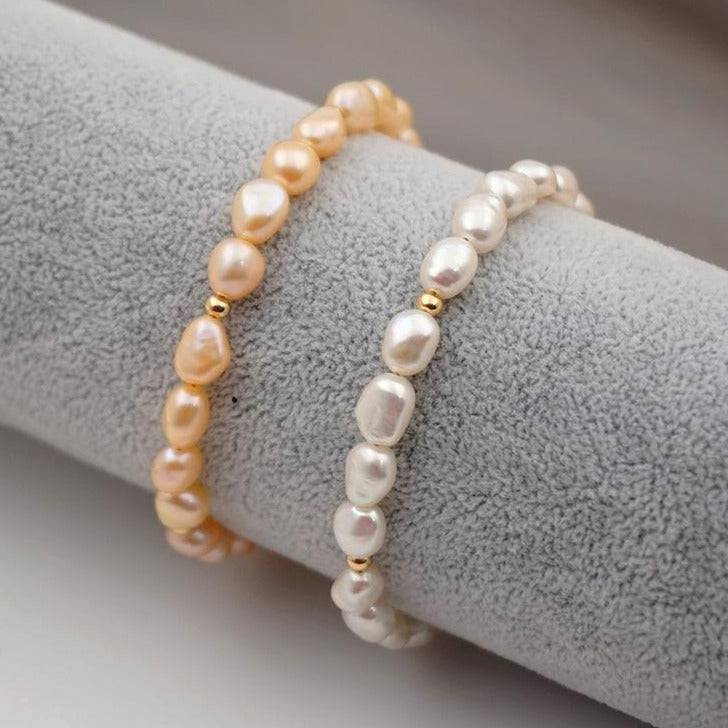 Engraved Pearls Bracelet in Lucky Design