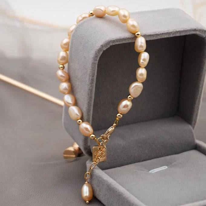 Engraved Pearls Bracelet in Lucky Design