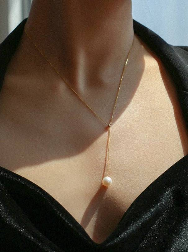 Single Drop Pearl Necklace